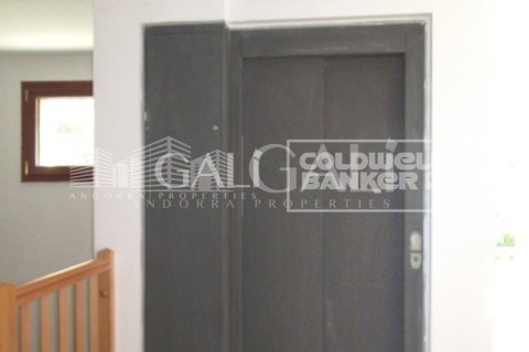 4 bedrooms villa for sale in Principado De Andorra (Ninguna Poblacion Tiene C.P.), Lleida, Catalonia, Spain № 6019 - photo 10