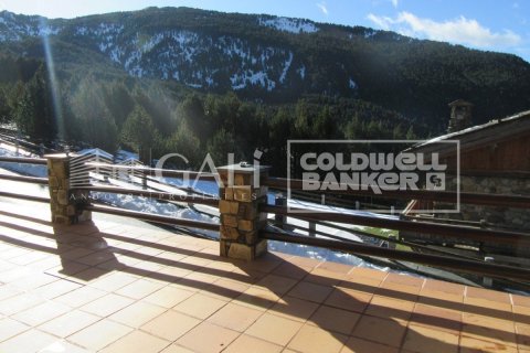 4 bedrooms villa for sale in Principado De Andorra (Ninguna Poblacion Tiene C.P.), Lleida, Catalonia, Spain № 6019 - photo 5