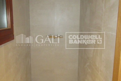 4 bedrooms villa for sale in Principado De Andorra (Ninguna Poblacion Tiene C.P.), Lleida, Catalonia, Spain № 6019 - photo 21