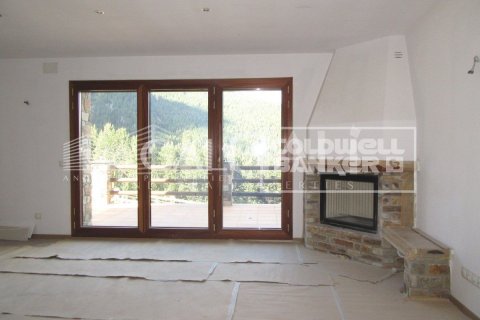 Сasa de 4 dormitorios en venta en Principado De Andorra (Ninguna Poblacion Tiene C.P.), Lérida, Cataluña, Spain № 6020 - foto 18