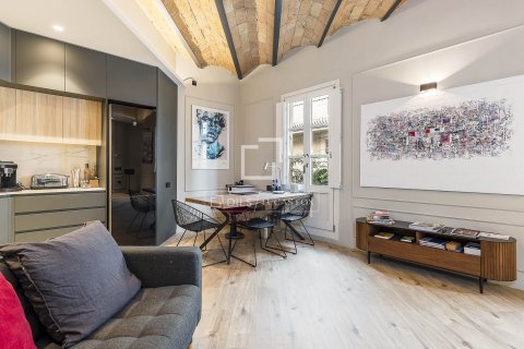 Ático de 2 dormitorios en venta en Barcelona, Cataluña, Spain № 3969 - foto 7