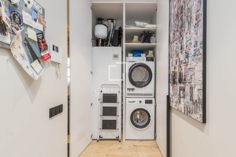 Ático de 2 dormitorios en venta en Barcelona, Cataluña, Spain № 3969 - foto 28