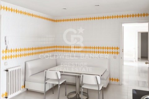 6 bedrooms villa for sale in Castelldefels, Barcelona, Catalonia, Spain № 5317 - photo 13