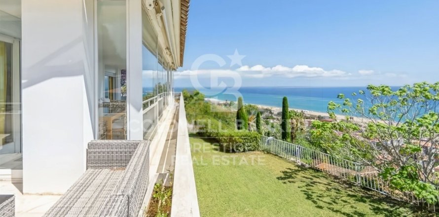 6 bedrooms villa for sale in Castelldefels, Barcelona, Catalonia, Spain № 5317