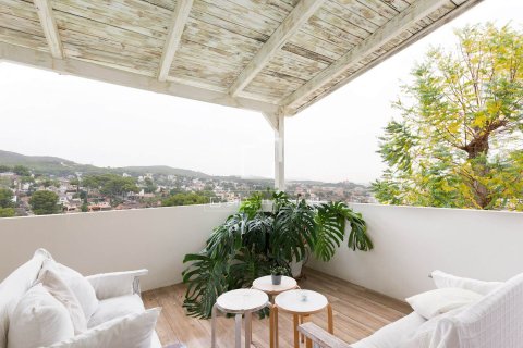 Купить виллу в Кастельдефельс, Испания с 4 спальни, 245м², № 4326 - фото 10