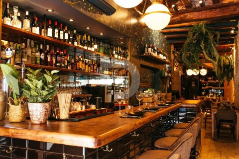 120 sq.m. commercial property for sale in L'Eixample, Barcelona, Catalonia, Spain № 4565