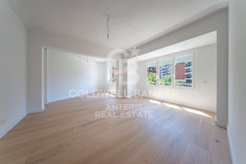3 bedrooms apartment for sale in Barcelona, Catalonia, Spain № 7841 - photo 20