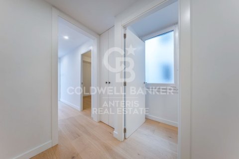 3 bedrooms apartment for sale in Barcelona, Catalonia, Spain № 7841 - photo 5