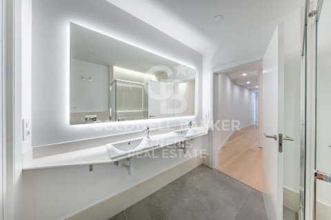 3 bedrooms apartment for sale in Barcelona, Catalonia, Spain № 7841 - photo 3