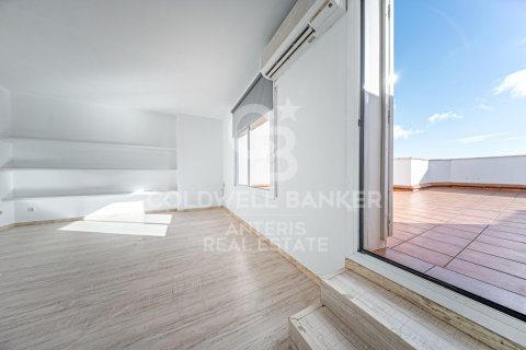 Ático de 2 dormitorios en venta en Barcelona, Cataluña, Spain № 7843 - foto 23