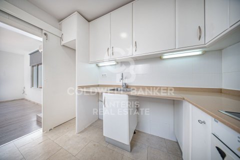 Ático de 2 dormitorios en venta en Barcelona, Cataluña, Spain № 7843 - foto 14
