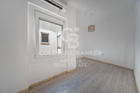 Ático de 2 dormitorios en venta en Barcelona, Cataluña, Spain № 7843 - foto 3