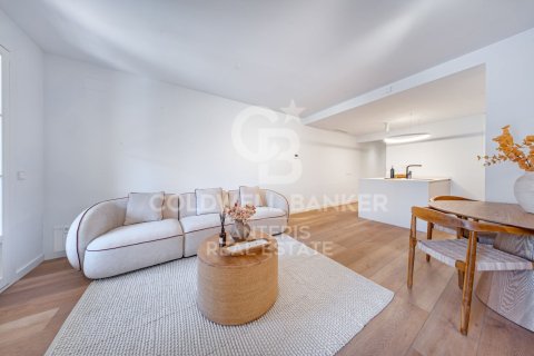 121 sq.m. apartment for sale in Barcelona, Catalonia, Spain № 7838 - photo 22
