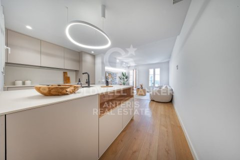 121 sq.m. apartment for sale in Barcelona, Catalonia, Spain № 7838 - photo 20