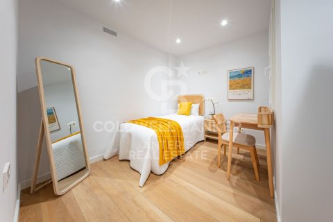 121 sq.m. apartment for sale in Barcelona, Catalonia, Spain № 7838 - photo 2