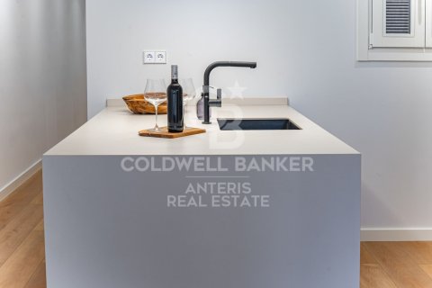 121 sq.m. apartment for sale in Barcelona, Catalonia, Spain № 7838 - photo 18
