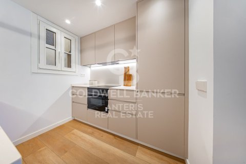 121 sq.m. apartment for sale in Barcelona, Catalonia, Spain № 7838 - photo 19