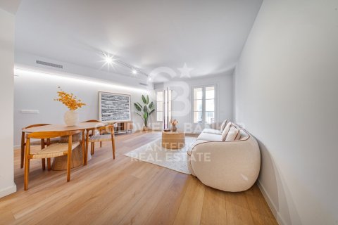 121 sq.m. apartment for sale in Barcelona, Catalonia, Spain № 7838 - photo 30