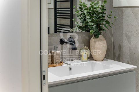 121 sq.m. apartment for sale in Barcelona, Catalonia, Spain № 7838 - photo 3