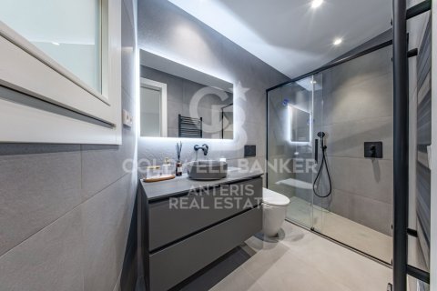 121 sq.m. apartment for sale in Barcelona, Catalonia, Spain № 7838 - photo 9
