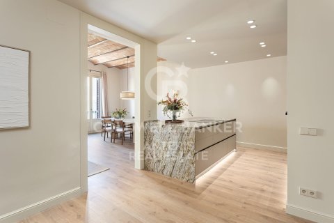 203 sq.m. apartment for sale in Barcelona, Catalonia, Spain № 7844 - photo 20