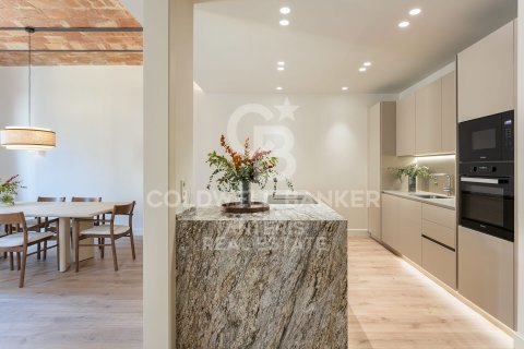 203 sq.m. apartment for sale in Barcelona, Catalonia, Spain № 7844 - photo 18
