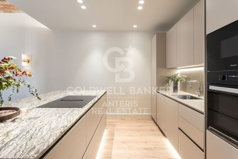 203 sq.m. apartment for sale in Barcelona, Catalonia, Spain № 7844 - photo 19