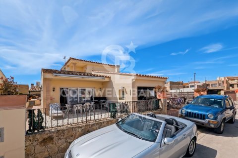 3 bedrooms house for sale in Pau, Girona, Catalonia, Spain № 7840 - photo 3