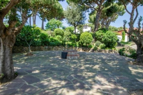 9 bedrooms house for sale in Sant Andreu de Llavaneres, Barcelona, Catalonia, Spain № 1751 - photo 14