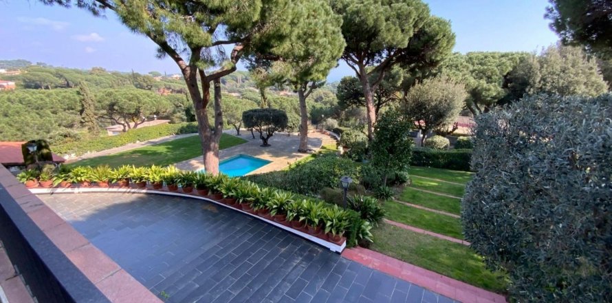 9 bedrooms house for sale in Sant Andreu de Llavaneres, Barcelona, Catalonia, Spain № 1751