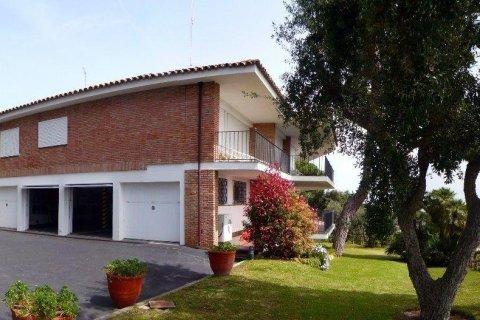 13 bedrooms house for sale in Platja D'aro, Girona, Catalonia, Spain № 1750 - photo 9