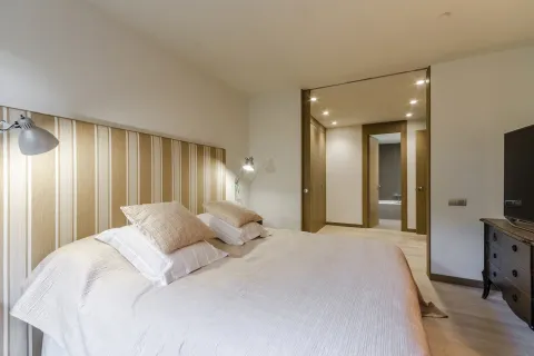 4 bedrooms apartment for sale in Barcelona, Catalonia, Spain № 1748 - photo 13