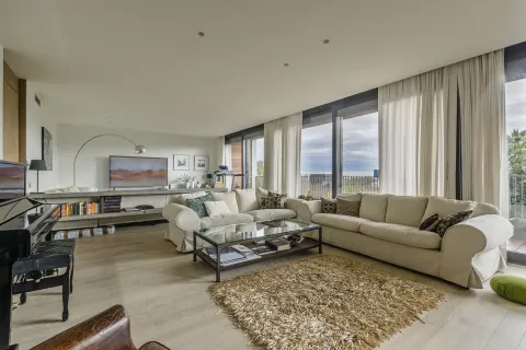 4 bedrooms apartment for sale in Barcelona, Catalonia, Spain № 1748 - photo 17
