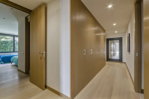 4 bedrooms apartment for sale in Barcelona, Catalonia, Spain № 1748 - photo 14