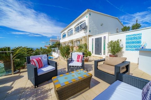 5 bedrooms villa for sale in Roses, Girona, Catalonia, Spain № 6027 - photo 8
