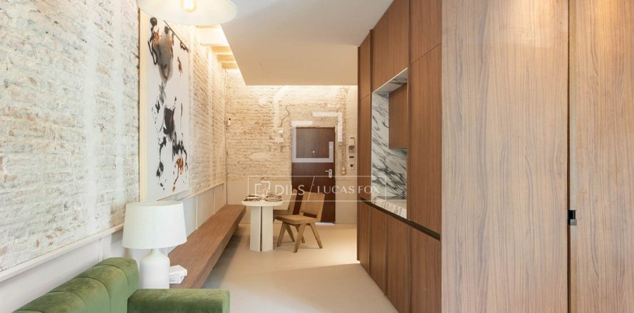 2 bedrooms apartment for sale in Barcelona, Catalonia, Spain № 4061