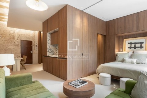 2 bedrooms apartment for sale in Barcelona, Catalonia, Spain № 4061 - photo 2