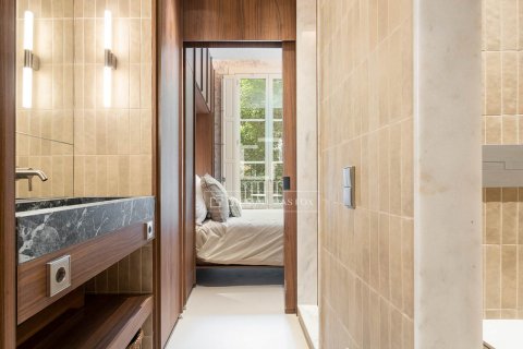 2 bedrooms apartment for sale in Barcelona, Catalonia, Spain № 4061 - photo 21