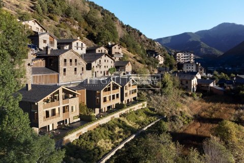Сasa de 4 dormitorios en venta en Principado De Andorra (Ninguna Poblacion Tiene C.P.), Lérida, Cataluña, Spain № 5635 - foto 17