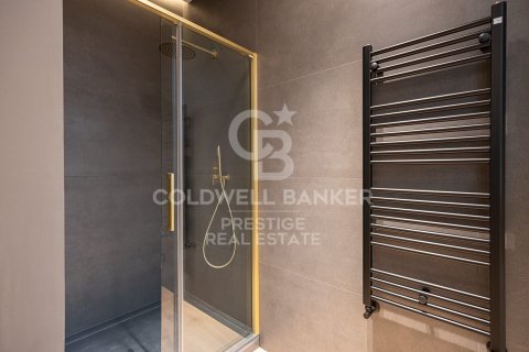 Apartamento de 4 dormitorios en venta en Barcelona, Cataluña, Spain № 5632 - foto 25