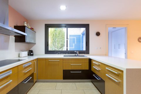 Купить виллу в Вальроманес, Испания с 5 спален, 424м², № 6429 - фото 8