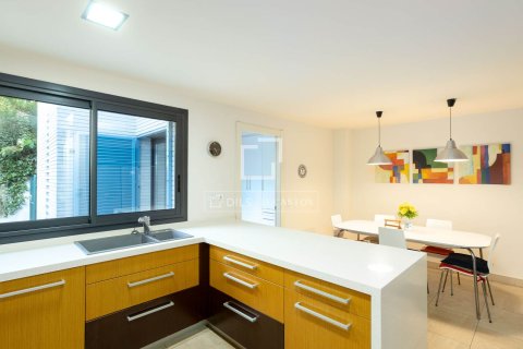 Купить виллу в Вальроманес, Испания с 5 спален, 424м², № 6429 - фото 9