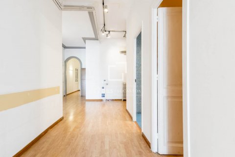 3 chambres apartment à vendre à Barcelona, Catalonia, Spain № 8955 - photo 23