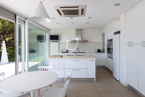 5 bedrooms villa for sale in Sant Andreu de Llavaneres, Barcelona, Catalonia, Spain № 8951 - photo 11