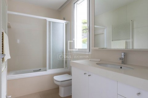 5 bedrooms villa for sale in Sant Andreu de Llavaneres, Barcelona, Catalonia, Spain № 8951 - photo 26
