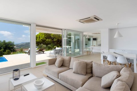 5 bedrooms villa for sale in Sant Andreu de Llavaneres, Barcelona, Catalonia, Spain № 8951 - photo 7