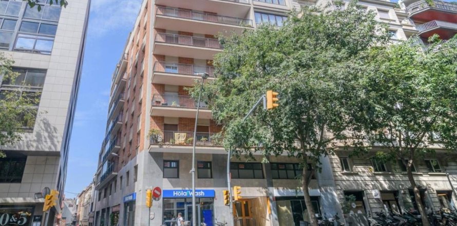 479 sq.m. office for sale in Barcelona, Catalonia, Spain № 2530