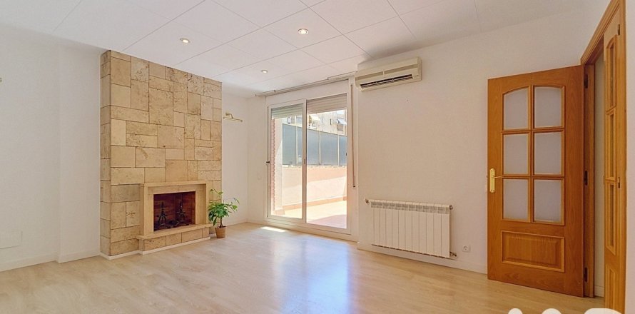 3 bedrooms apartment for sale in Barcelona, Catalonia, Spain № 8312