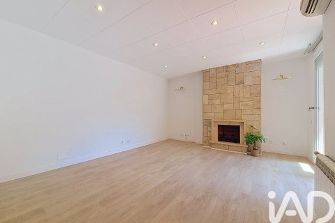 3 bedrooms apartment for sale in Barcelona, Catalonia, Spain № 8312 - photo 17