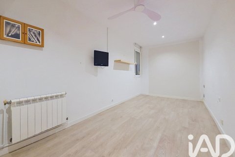 3 bedrooms apartment for sale in Barcelona, Catalonia, Spain № 8312 - photo 14
